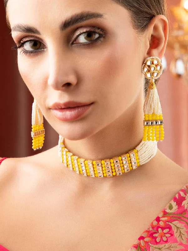 Rubans Gold Plated Kundan Choker Set With White And Yellow Beads