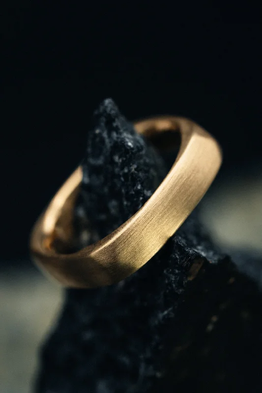 14k Yellow Gold Square Wedding Band