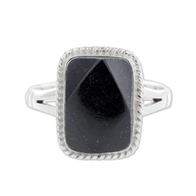 Handmade Black Maya Princess Sterling Silver Jade Ring (Guatemala)