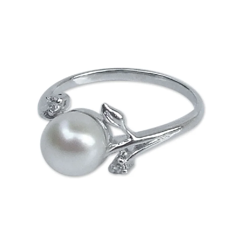 Handmade Budding Beauty Round Cultured Freshwater White Pearl with Cubic Zirconium 925 Sterling Silver Womens (Thailand)