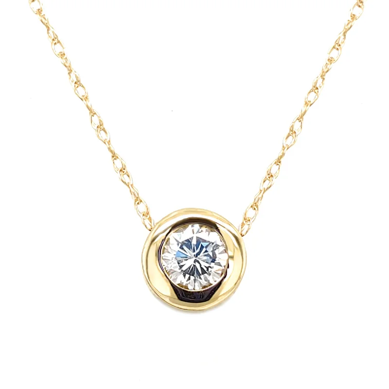 Round Bezel Set Diamond Pendant Necklace in 14k Yellow Gold, 0.19 cttw